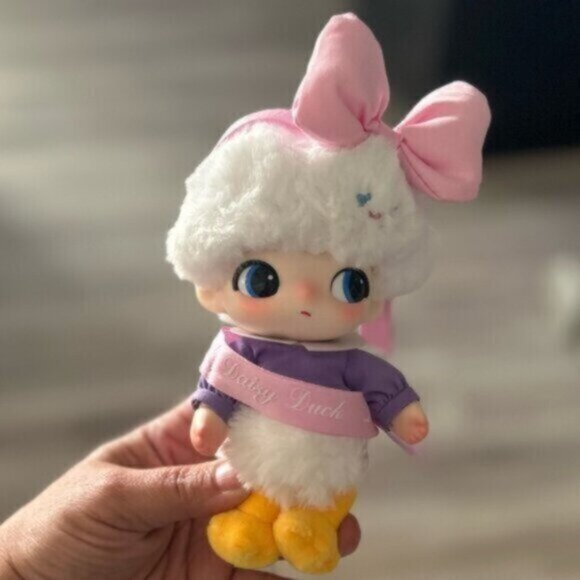 Pop Mart Dimoo World Vinyl Plush Pendant keychain Daisy’s Gift NEW - Picture 1 of 7